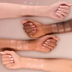 Discount Catrice All Over Glow Tint 010 Beaming Diamond Foundation