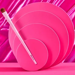 Outlet Essence 01 Throwing a Little Shade Eyeshadow Brush