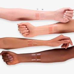 Online Essence Extreme Shine 10 Volume Lipgloss