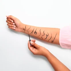 Hot Essence Liquid Ink 01 Black Eyeliner