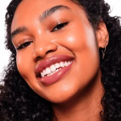 Discount Essence Satin Glow 05 Chai There! Luminous Shine Lipstick