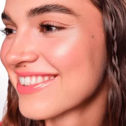 New Essence Soft Touch 30 Glazing Gleam Bouncy Glow