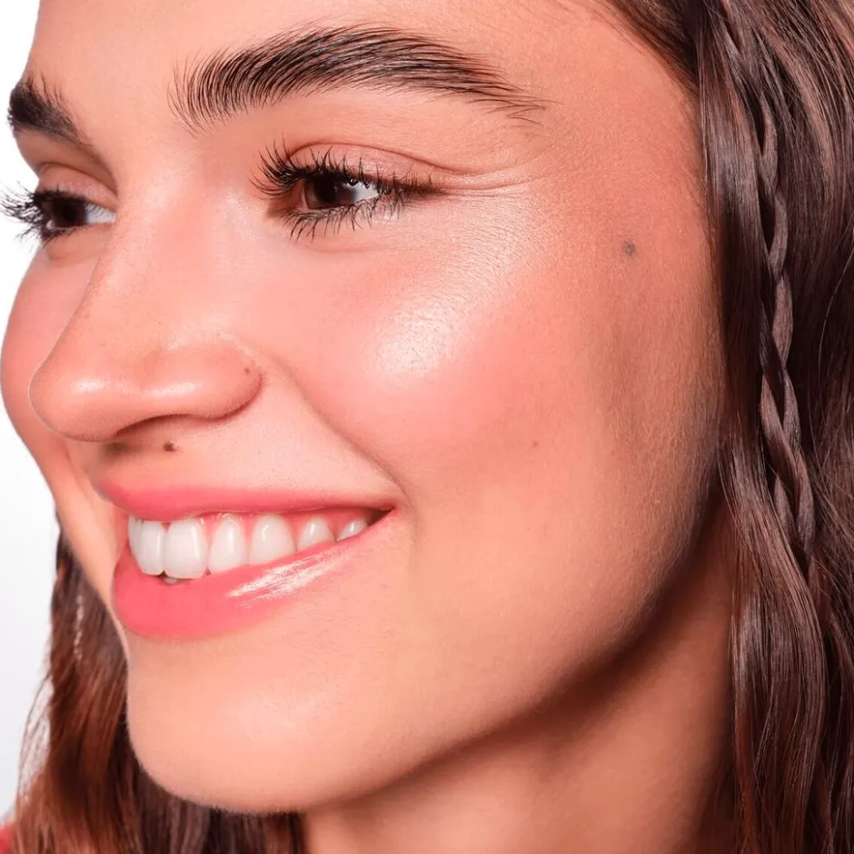 New Essence Soft Touch 30 Glazing Gleam Bouncy Glow