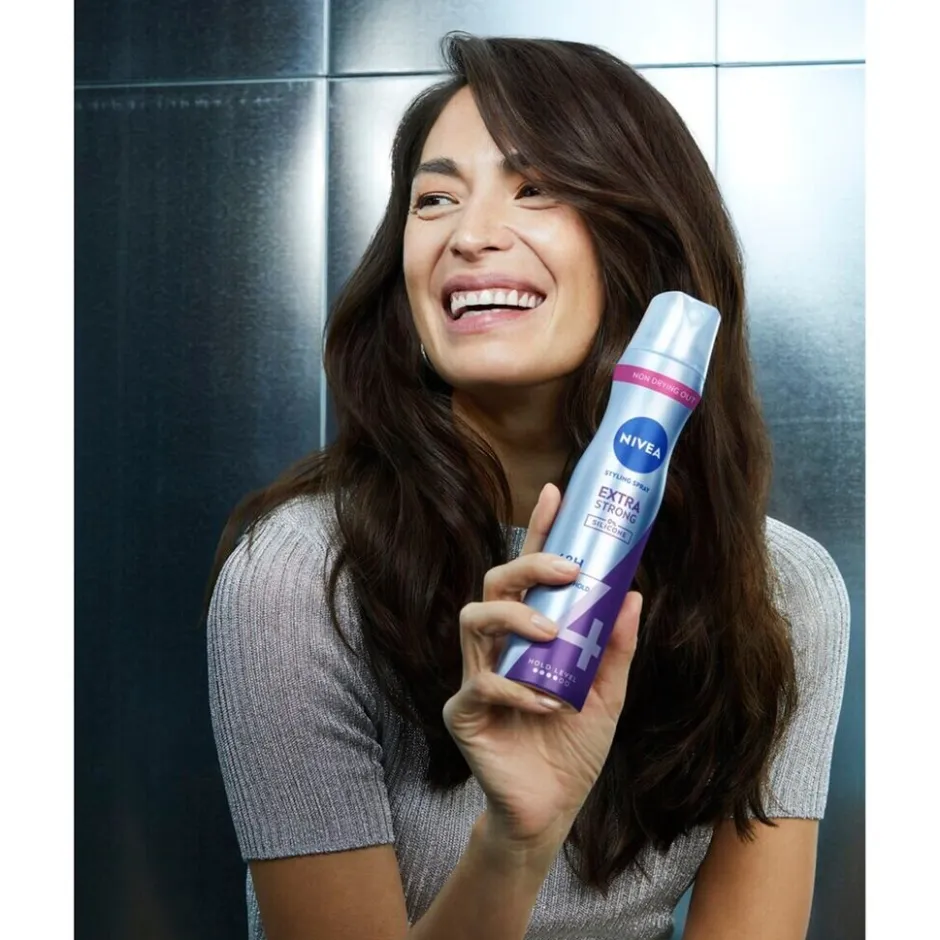 New Nivea Hold 4 Extra Strong Styling Mousse