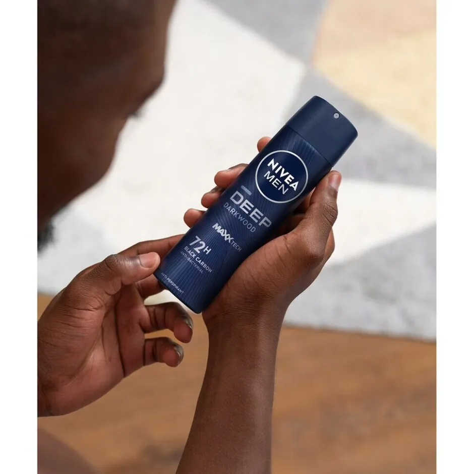 Outlet Nivea Men Deep Black Carbon Dark Wood Antitranspirant Spray